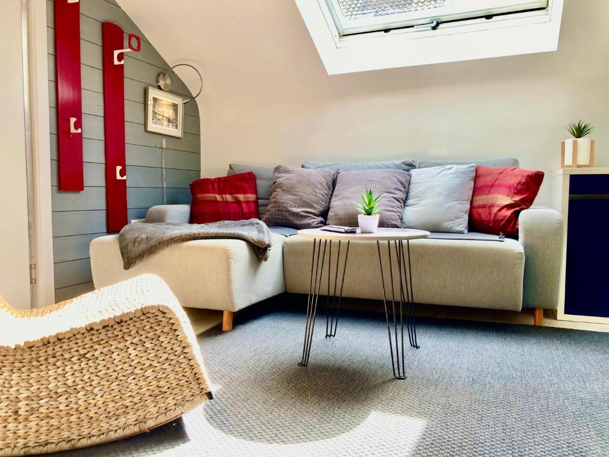 SaarPartment M6 am Staden in Saarbrücken - Living in Style mit Küche, Bad, Boxspringbett, WiFi, Parking - 11x in SB Exterior foto